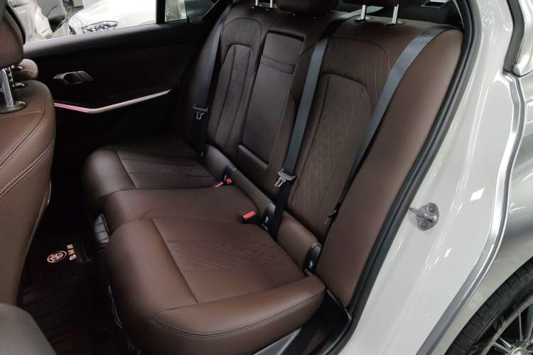 Used BMW i3 2024 eDrive 35 L
