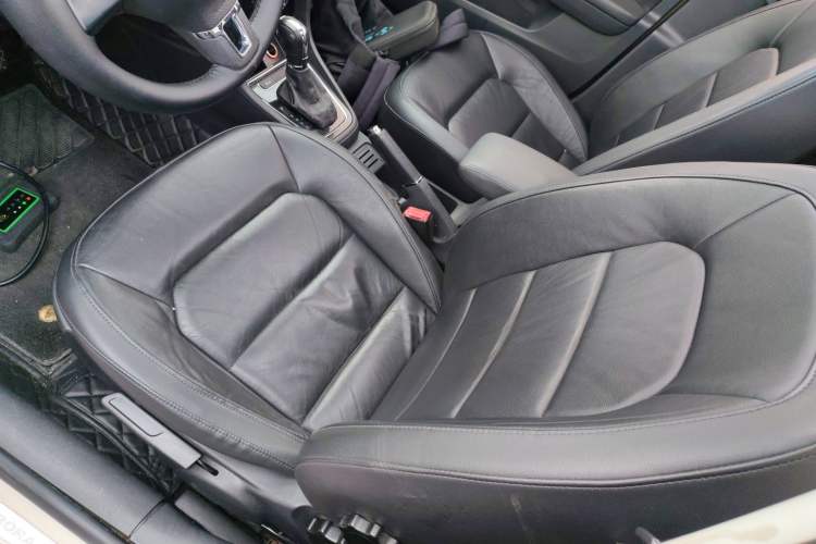 Used Volkswagen Bora 2014 1.6L Automatic Comfort Model Left Front Seat