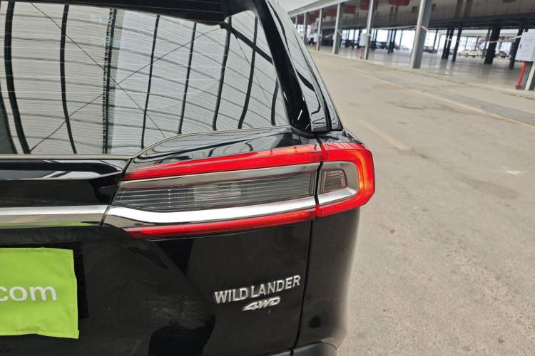 Used Toyota Wildlander 2022 2.0L CVT 4x4 Luxury PLUS Edition Exterior 3