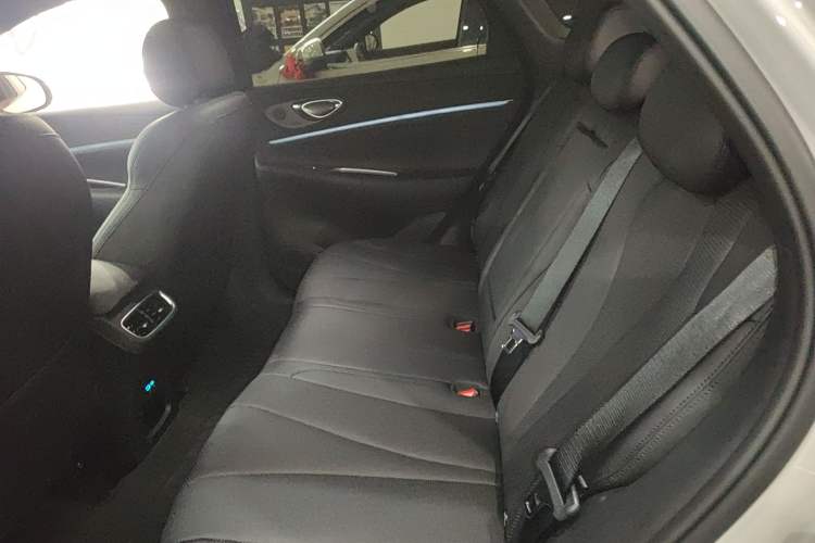 Used BYD Sealion 06 New Energy 2025 Model DM-i 170 Navigation Plus Edition
