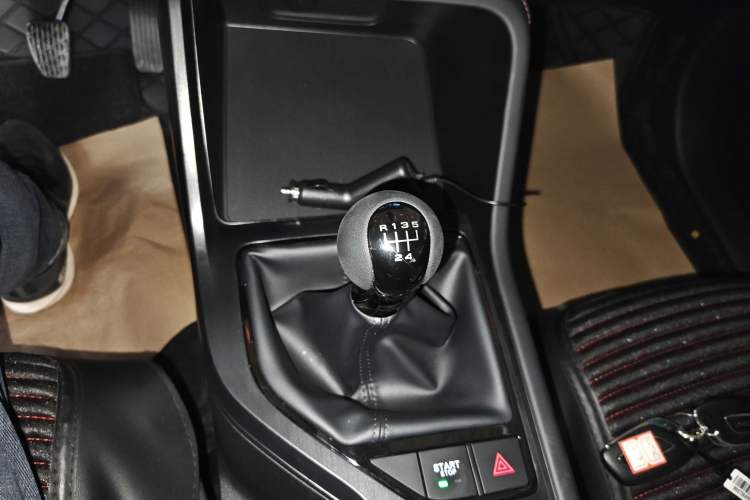 Used Roewe i5 2023 1.5L Manual Comfort Edition