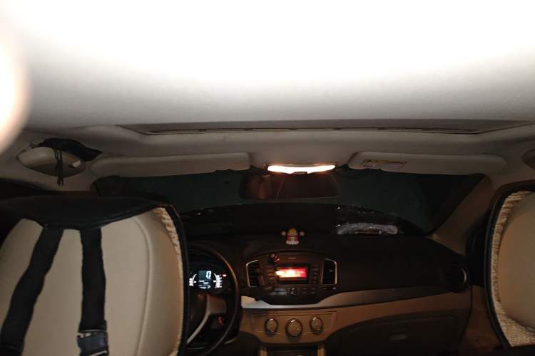 Used Roewe 350 2015 1.5L Automatic Luxury Sunroof Edition