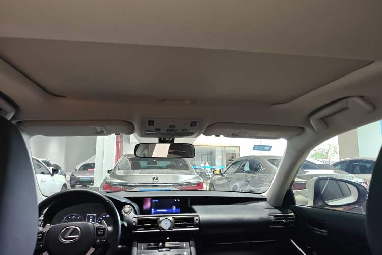 Used Lexus IS 2017 300 Leading Edition