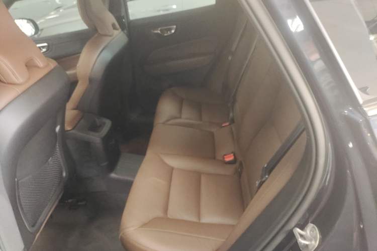 Used Volvo XC60 New Energy 2024 T8 Plug-in Hybrid Long-Range All-Wheel Drive Smart Luxury Edition