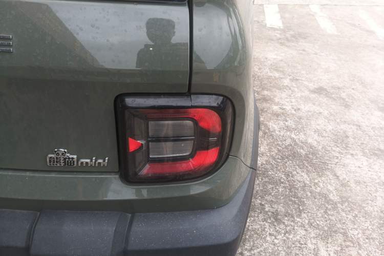 Used Geely Galaxy Panda 2024 200km Panda Rider Right Rear Taillight