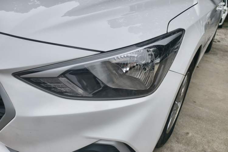 Used Hyundai Celesta 2018 1.6L Automatic GL Enjoyment Edition China VI compliant Left Front Headlight