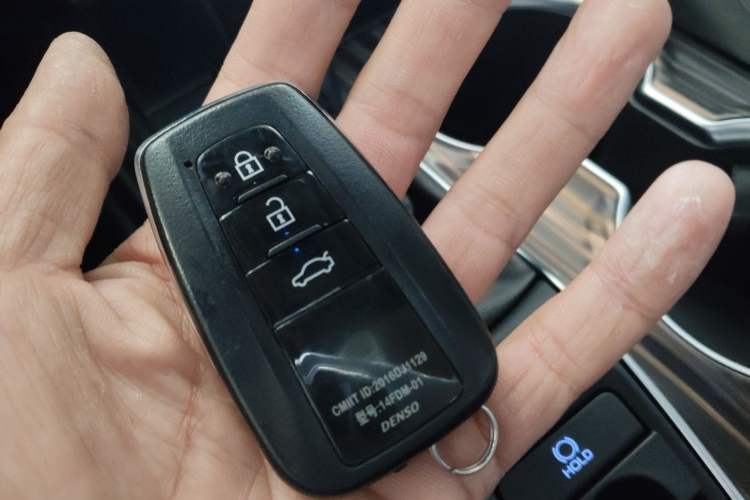 Used Toyota Camry 2019 Revised Version 2.0G Luxury Edition
