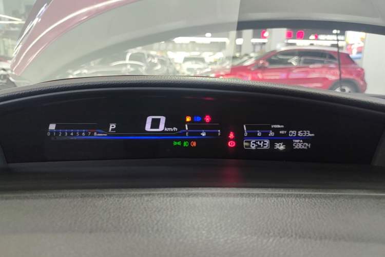 Used Honda Jade 2017 1.8L automatic Comfort version 5 seats