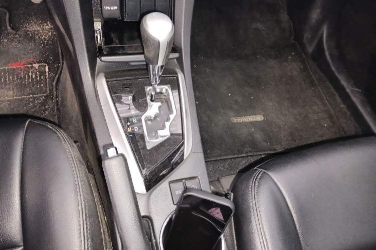 Used Toyota Corolla 2017 Revised Version 1.2T S-CVT GL Gear Lever