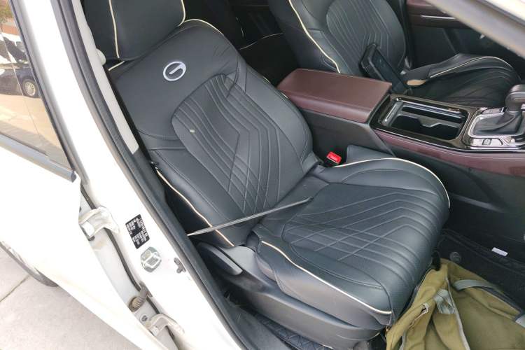 Used GAC Trumpchi M6 2023 PRO 270T DCT Elite Edition Right Front Seat