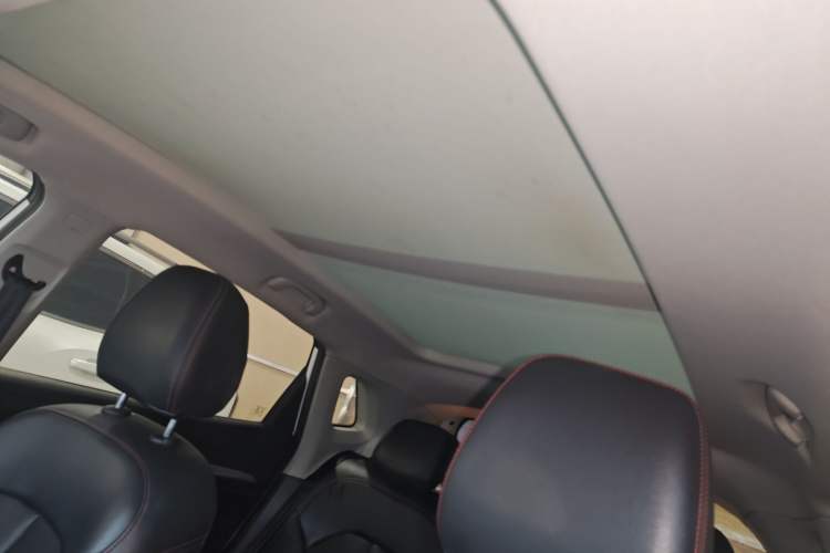 Used Roewe RX3 2020 1.6L Manual - Ultra-Fresh Entry Version
