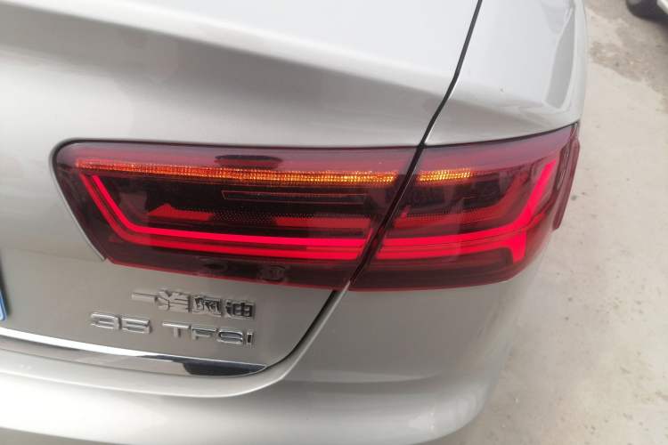 Used Audi A6L 2018 30th Anniversary Edition 35 TFSI Fashion Model
