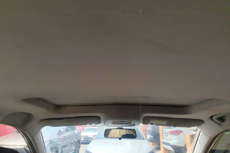 Used Roewe i5 2019 1.5L Automatic 4G Connected Langhao Edition Headliner