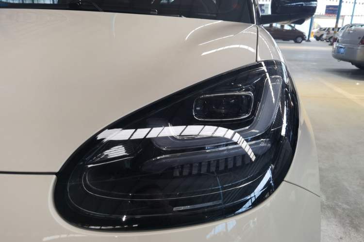 Used Wuling Bingo 2025 410 km Lingxi Deluxe Edition Left Front Headlight