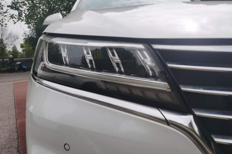 Used Roewe RX5 New Energy 2017 eRX5 50T Hybrid Connected Prestige Flagship Edition
