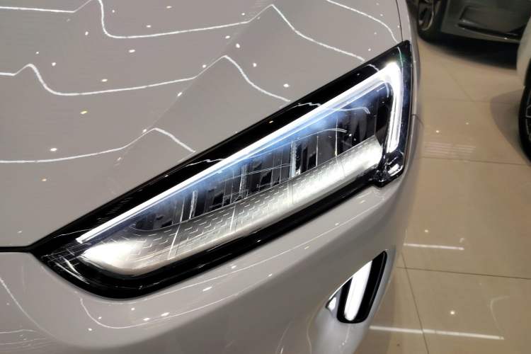 Used Hima AITO M5 2022 Pure Electric All-Wheel-Drive Performance Edition Left Front Headlight