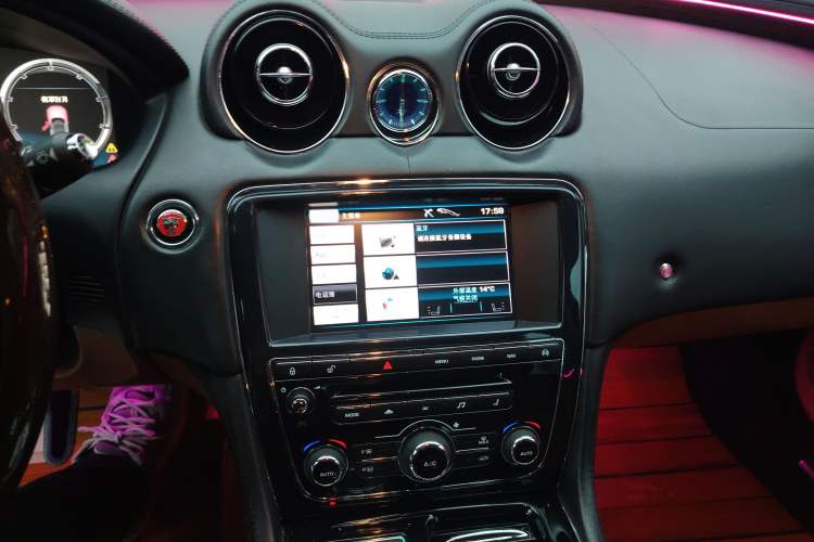 Used Jaguar XJ 2013 XJL 3.0 SC Flagship Business Edition Audio And AC Panel