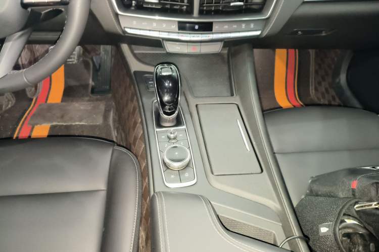 Used Cadillac CT5 2020 28T Fashion Edition Gear Lever