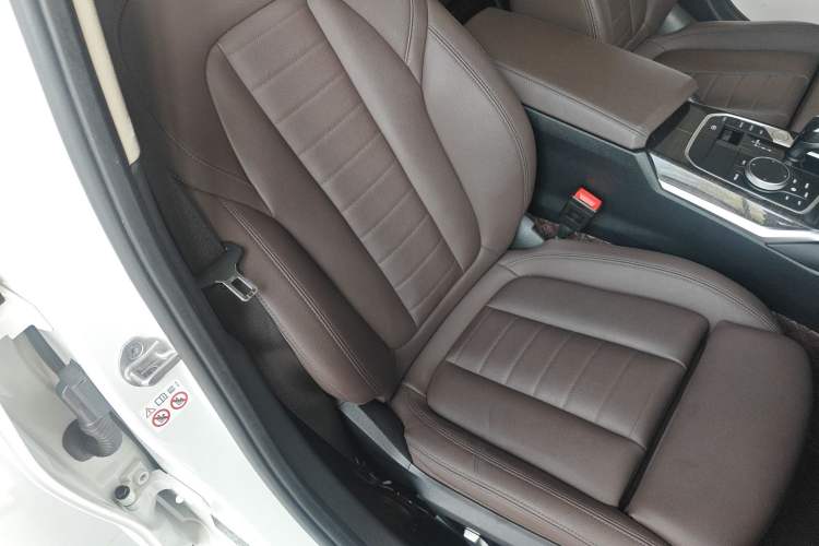 Used BMW 3 Series 2021 325Li M Sport Package Right Front Seat