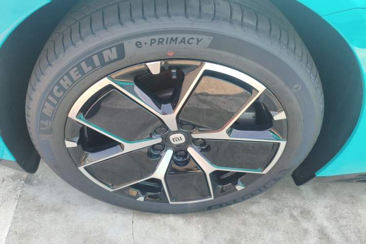 Used Xiaomi Auto SU7 2024 Rear-Drive Long-Range Intelligent Driving Version
