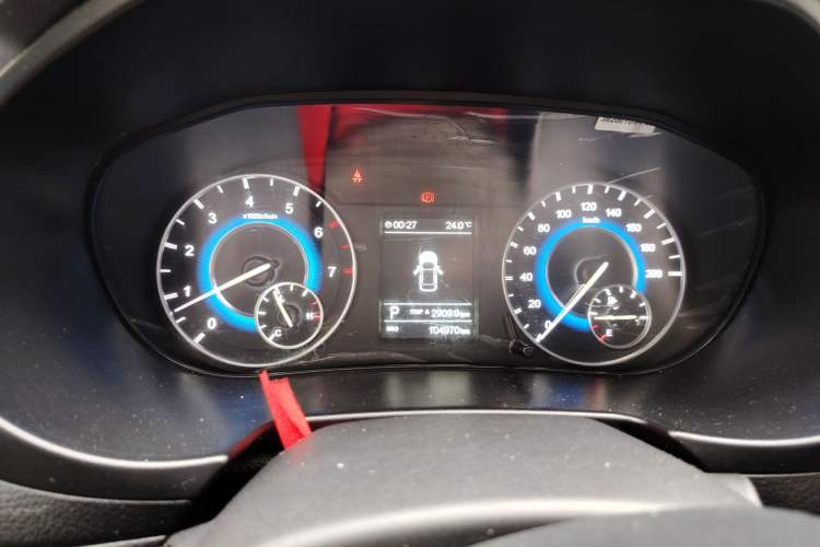 Used Dongfeng Fengon S560 2018 1.8L CVT Smart Connect 7-Seater Instrument Cluster