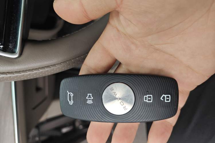 Used Roewe RX9 2023 2.0T Two-Wheel Drive Enjoyment Version