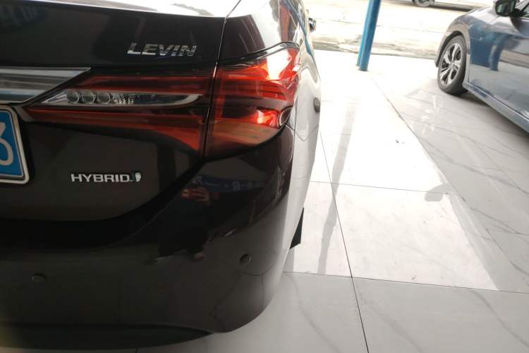 Used Toyota Levin 2016 Dual-Engine 1.8H V E-CVT Luxury Edition Exterior 1