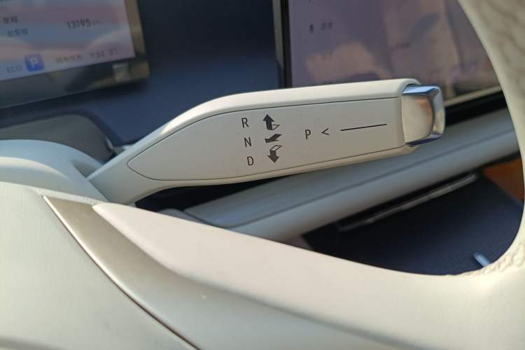 Used Buick L7 2025 Model Aivia