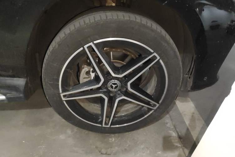 Used Mercedes-Benz GLS 2017 GLS 400 4MATIC Fashion Edition Right Front Wheel Hub