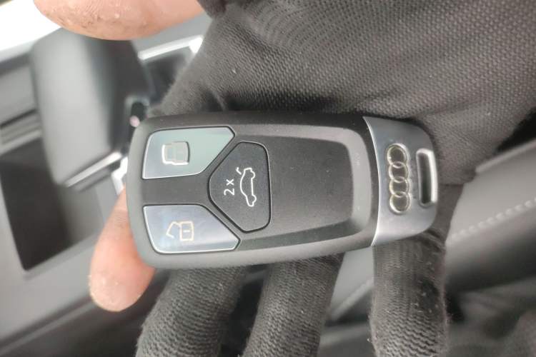 Used Audi A4L 2020 40 TFSI Luxury Dynamic Model
