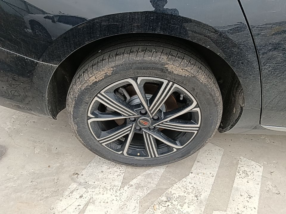 Hongqi H5 PHEV 2025 130 Super Hybrid Version — снимка 11