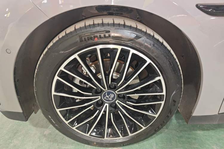 Used BYD Han 2025 DM-i Intelligent Driving Edition 125KM LiDAR Flagship Model