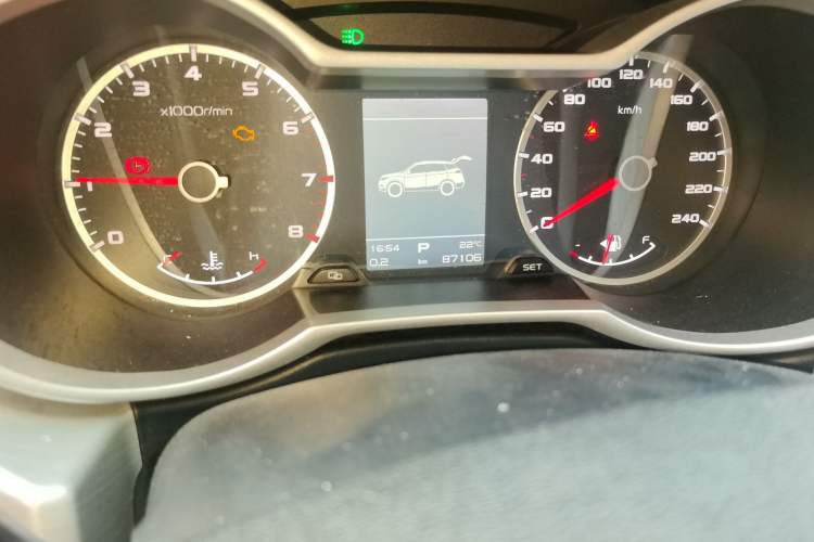 Used Geely Auto Emgrand X7 Sport 2018 1.8TD Automatic Two-Wheel Drive Zhiya Model Odometer Close Up