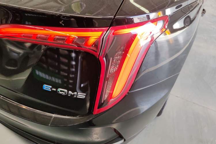 Used Hongqi E-QM5 2021 Charging Version Flagship Edition Exterior 3