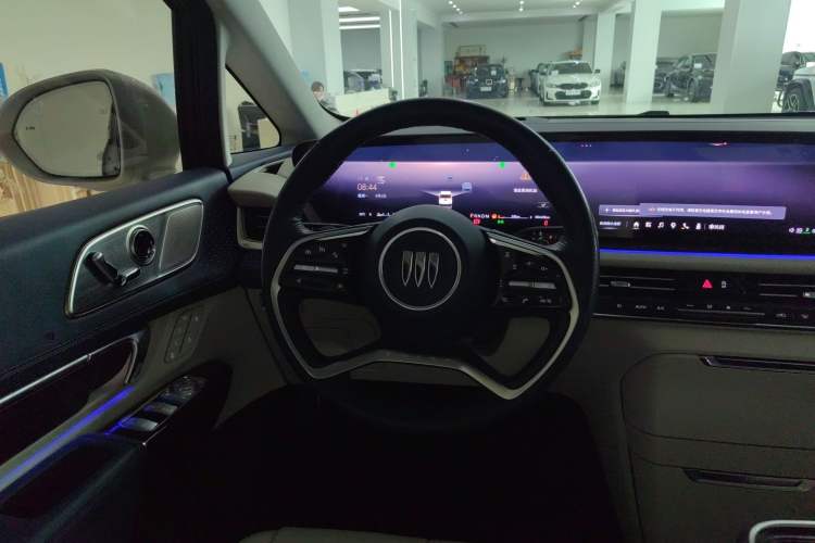 Used Buick Century 2023 2.0T Six-Seater Yinshi Edition