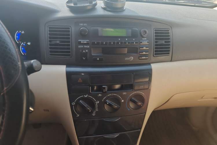 Used BYD F3 2013 1.5L Manual Comfort Model CNG Audio And AC Panel