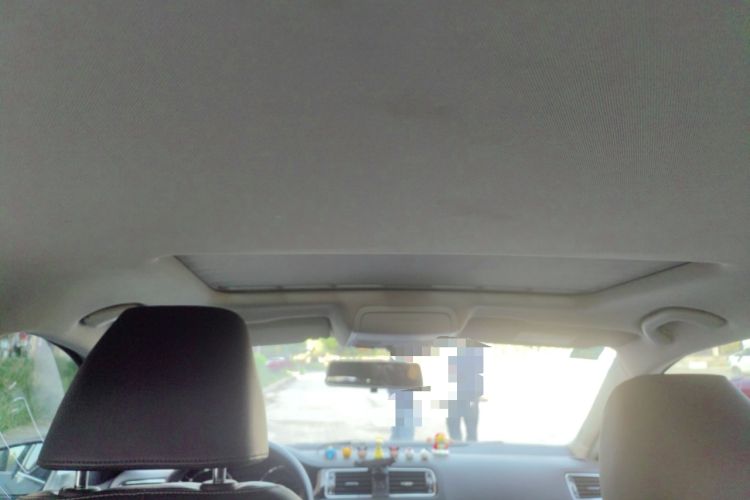 Used Volkswagen Sagitar 2017 230TSI Automatic Comfort Version Headliner