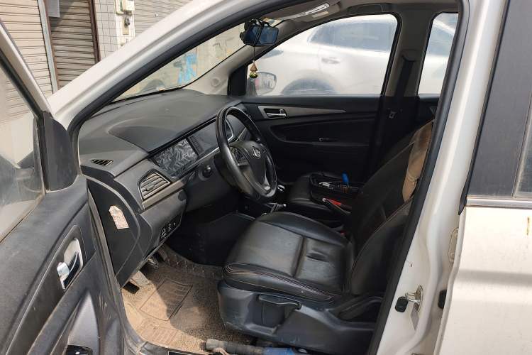 Used CHANGAN KAICHENG Oushang A600 2016 1.5L Manual Luxury 7-Seater Left Front Seat