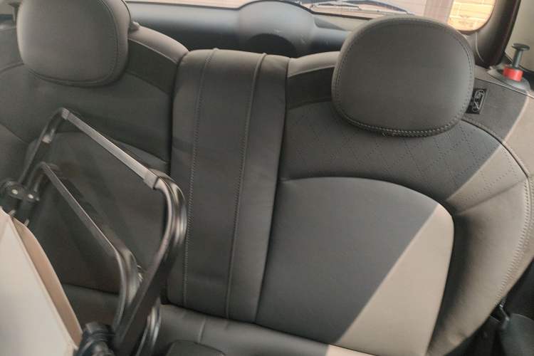 Used MINI 2019 1.5T COOPER Artist
