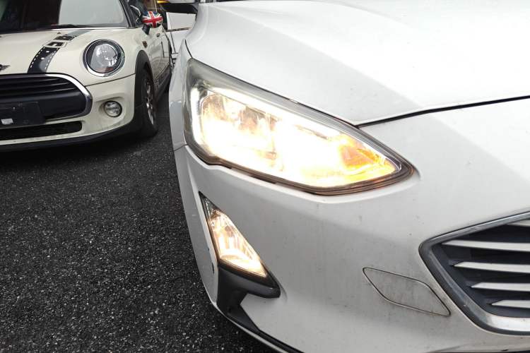 Used Ford Focus 2018 Sedan Classic EcoBoost 180 Automatic Elite Model