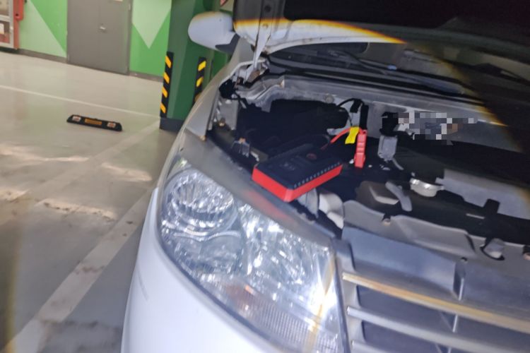 Used Dongfeng Fengon 330 2014 1.5L Manual Standard Edition DK15-02 Right Front Headlight