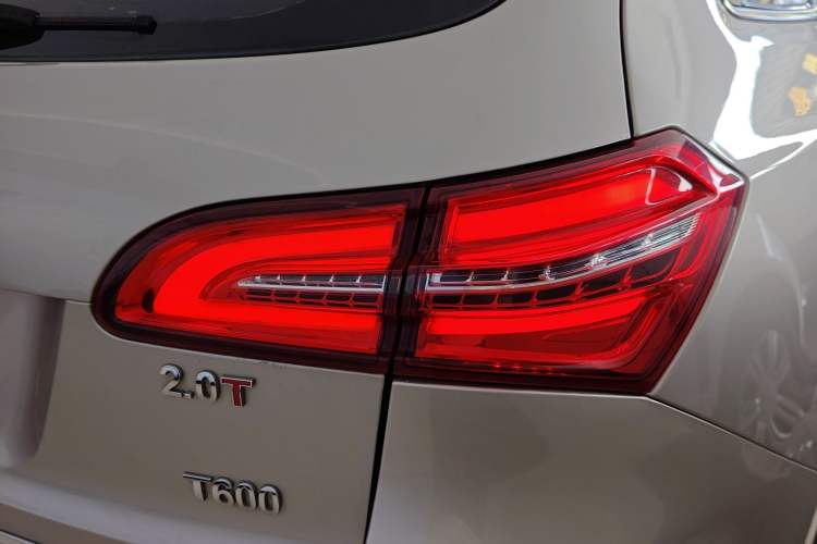 Used Zotye T600 2016 Sport Edition 2.0T DCT Prestige Model
