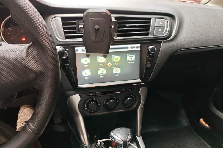 Used Citroen C3-XR 2015 1.6L Automatic Fashion Model Audio And AC Panel