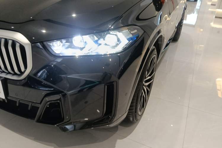 Used BMW X5 2023 xDrive 40Li M Sport Night Edition Package