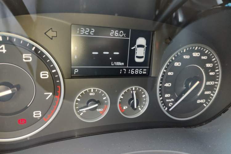 Used BORGWARD BX5 2017 20TGDI Automatic Two-Wheel Drive Pioneer Edition Odometer Close Up