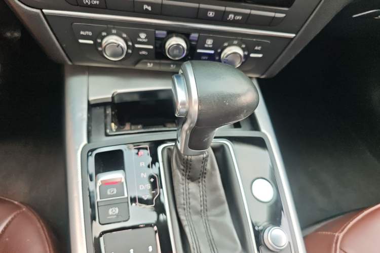 Used Audi A6L 2014 TFSI Standard Model Gear Lever