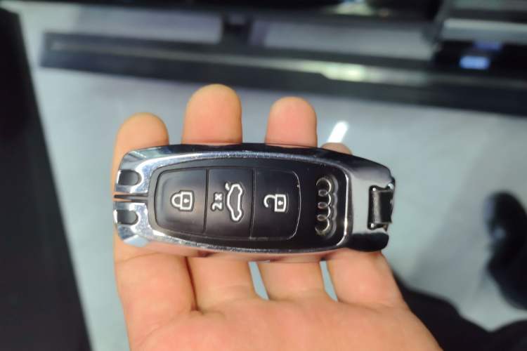 Used Audi Q7 2022 55 TFSI quattro S line Sport model Vehicle Key