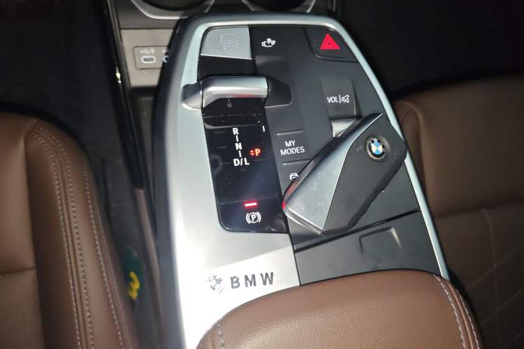 Used BMW X1 2023 sDrive25Li X Design Package Gear Lever