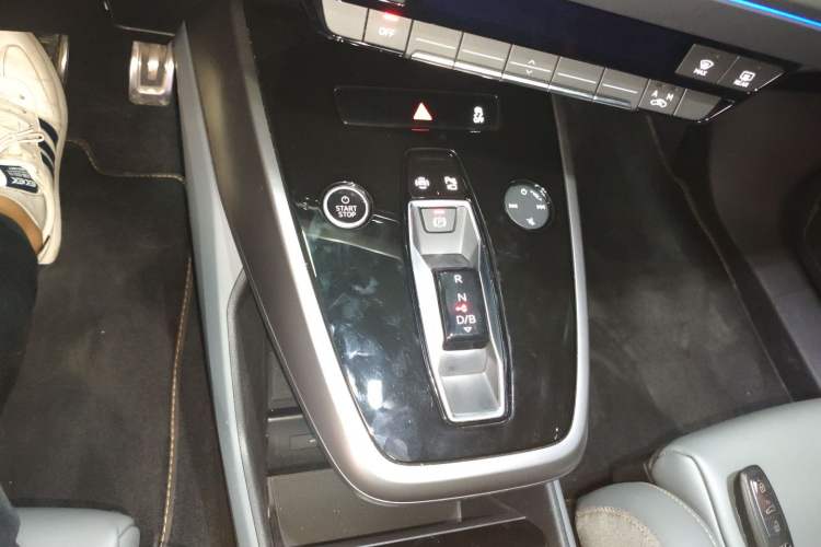 Used Audi Q4 e-tron 2024 40 e-tron Adventure Edition Gear Lever