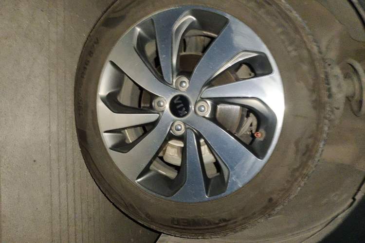 Used Kia KX Cross 2017 1.4L AT GLS